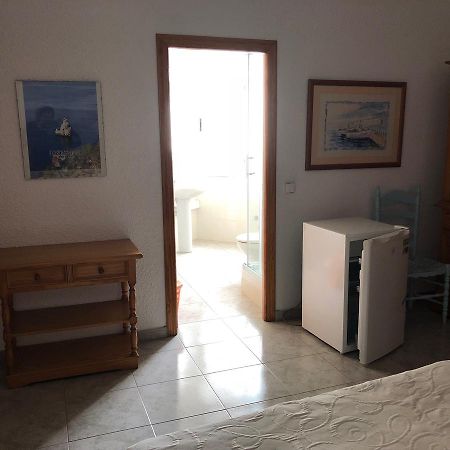 Casa De Huespedes El Almendro Hotel Ibiza Town Luaran gambar