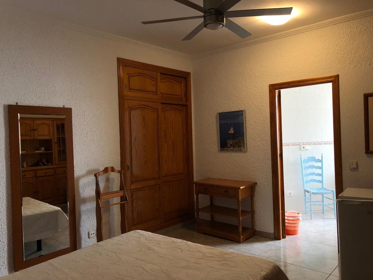 Casa De Huespedes El Almendro Hotel Ibiza Town Luaran gambar